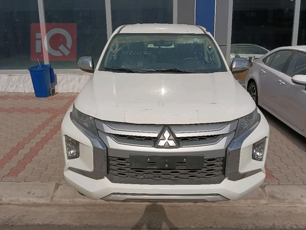 میتسوبیشی L200